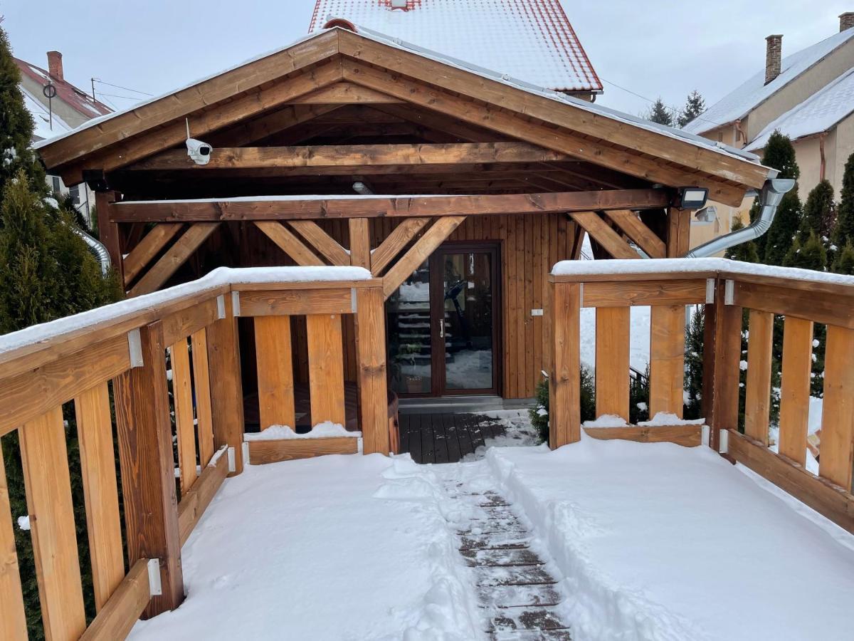 Oeskarszt Apartman Urkut Extérieur photo