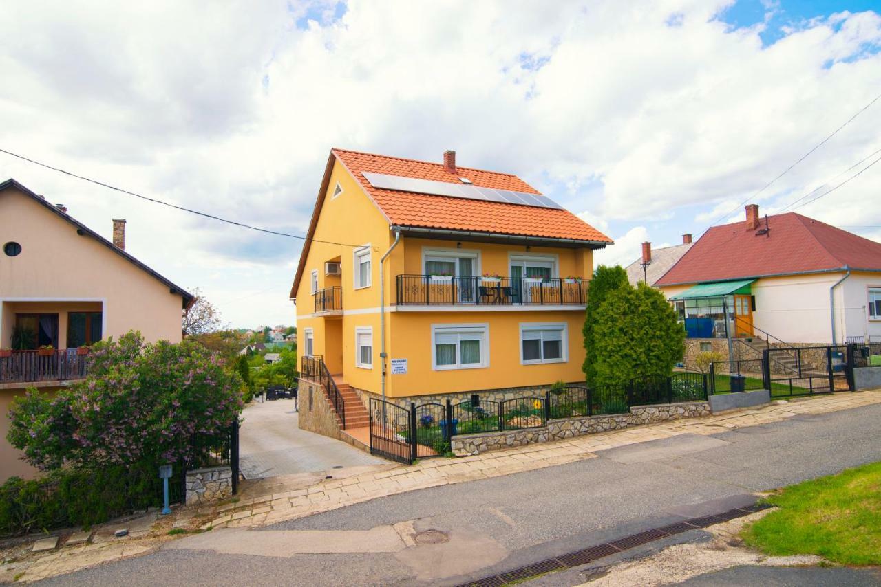 Oeskarszt Apartman Urkut Extérieur photo
