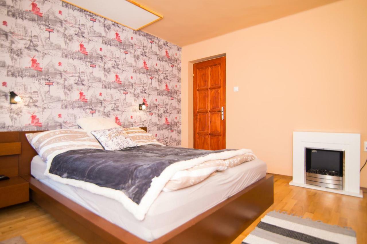 Oeskarszt Apartman Urkut Extérieur photo