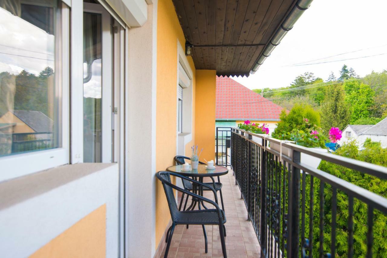 Oeskarszt Apartman Urkut Extérieur photo