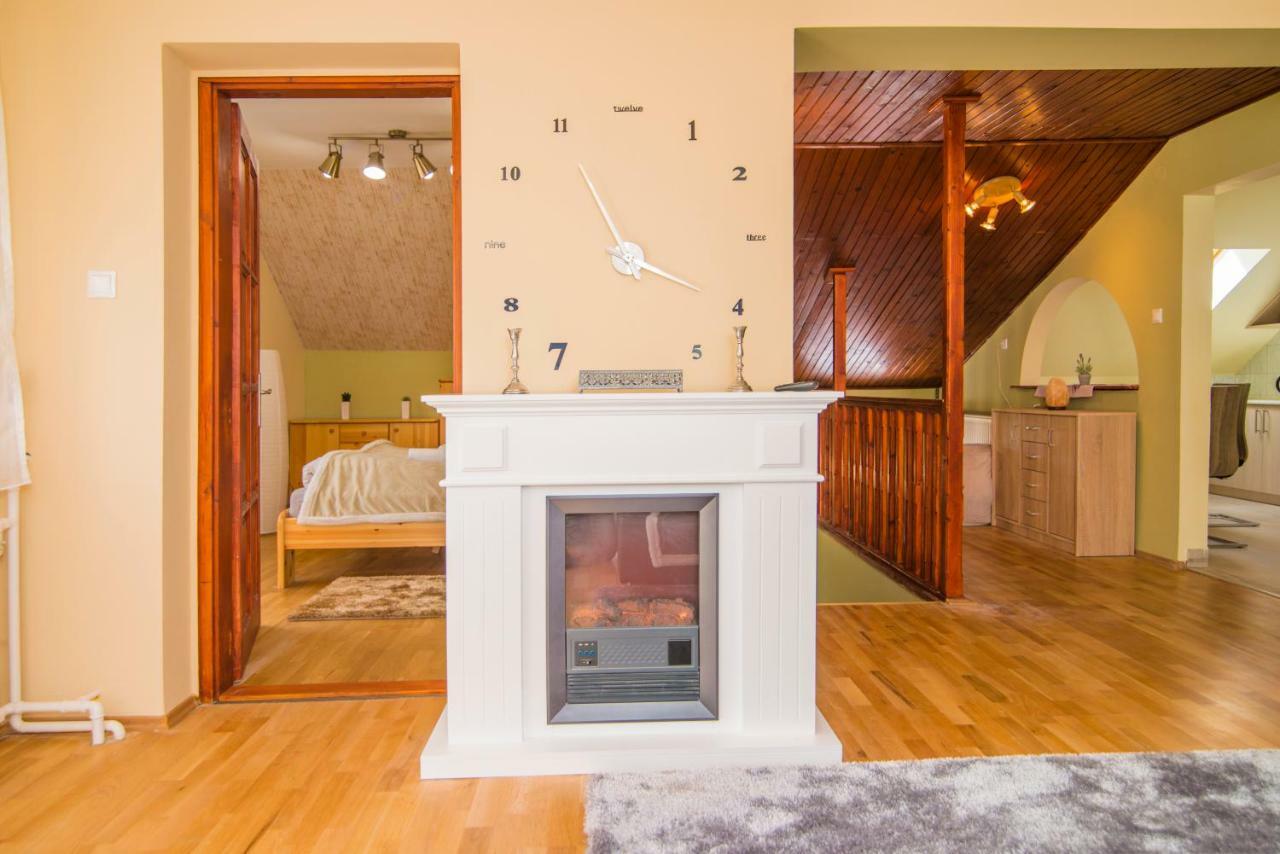 Oeskarszt Apartman Urkut Extérieur photo